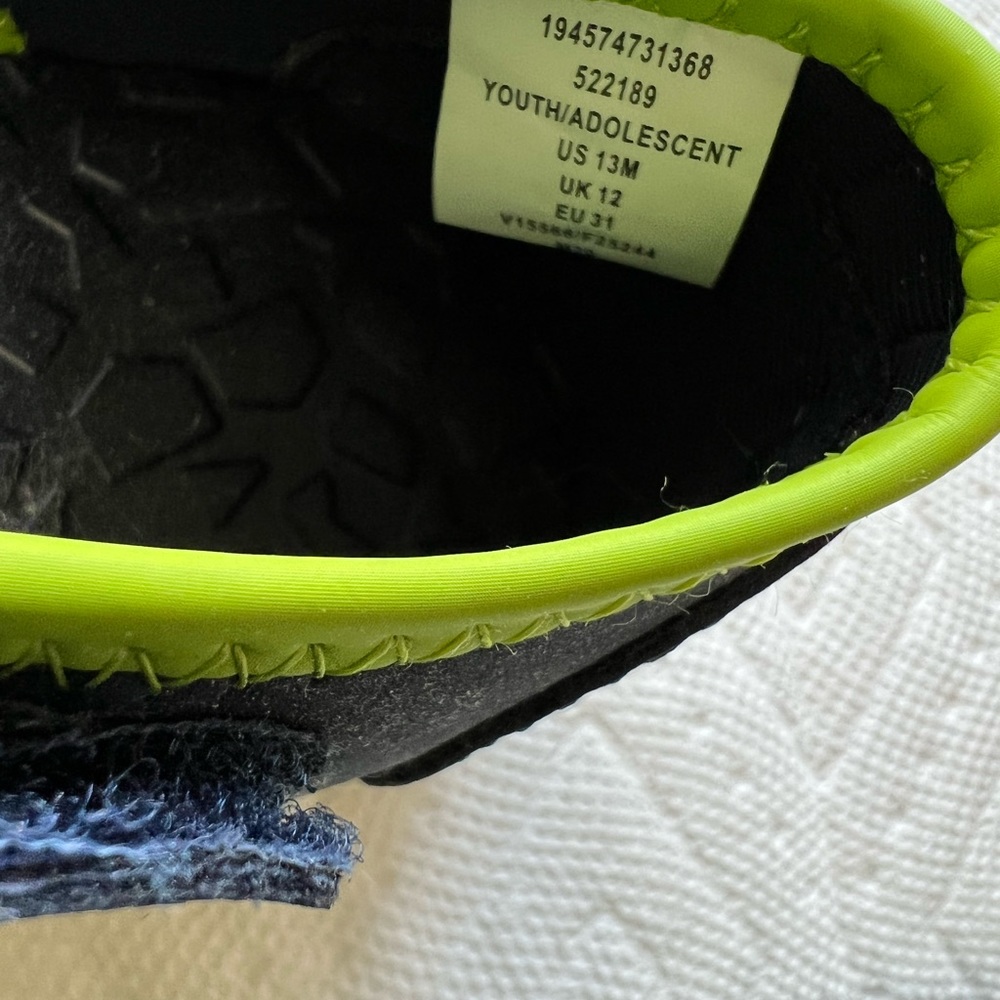 Lands End Kids Water Shoe In Nave & Green Size 13 Excellent Like New Condition - Picture 6 of 6